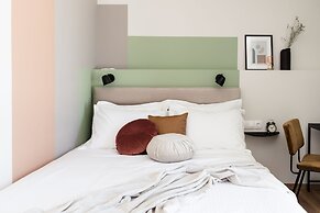 Iconic 1BR Apartment in Koukaki