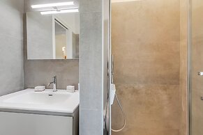 Bellevue Modern Apartment 6