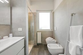 Bellevue Modern Apartment 6