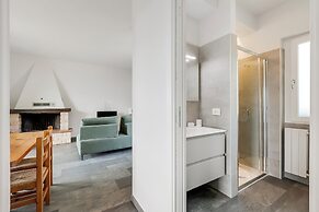 Bellevue Modern Apartment 9
