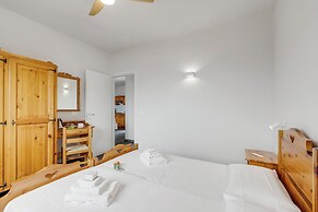 Bellevue Modern Apartment 9