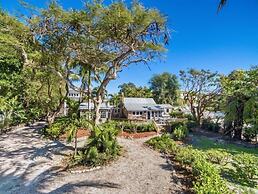 Captiva Charm