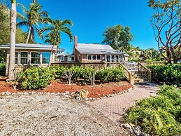 Captiva Charm