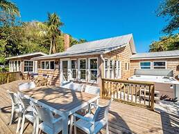 Captiva Charm