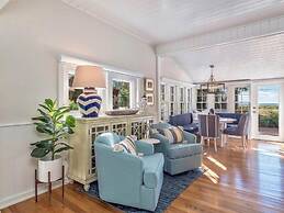 Captiva Charm