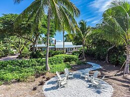 Captiva Charm