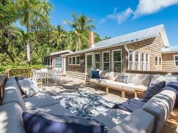 Captiva Charm