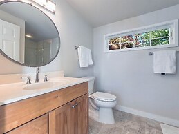 Captiva Charm