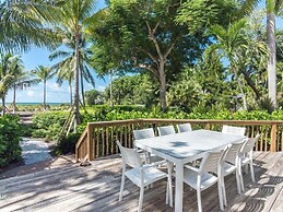 Captiva Charm