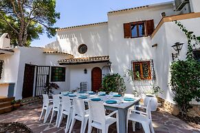 Amazing Villa With Views, Fantastic Bbq Dining Large Pool Area