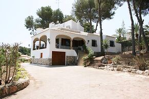 Amazing Villa With Views, Fantastic Bbq Dining Large Pool Area