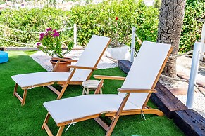 Amazing Villa With Views, Fantastic Bbq Dining Large Pool Area