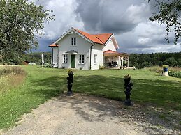 Rustic Luxury Lakeside House - Transformed Chapel