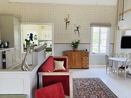 Rustic Luxury Lakeside House - Transformed Chapel