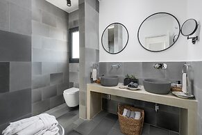 Seawater Villa