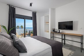 Seawater Villa