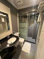Platinum Hotel