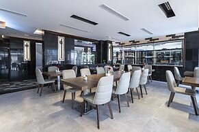 Platinum Hotel