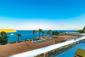 Karkos Beachfront Villa  Private pool