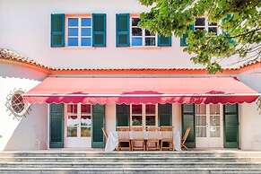 Stunning 6-bed Private Villa With Pool Near Venice