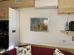 Apartment - Sleeps 2 & Swimming Pool