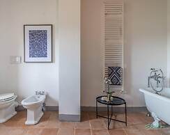 Charming 10 pax Villa in Cortona With Private Pool