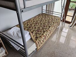 Lovely 4-bed House in Kosti