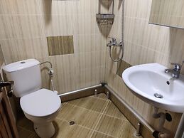 Lovely 4-bed House in Kosti