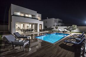 Luxury Villas Royal II with Private Pool