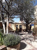 Posada Las Reynas by Rotamundos