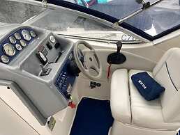 Stunning 2-bed Boat in Dreverna