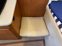Stunning 2-bed Boat in Dreverna