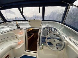 Stunning 2-bed Boat in Dreverna