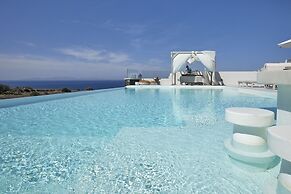 Adorno Oia