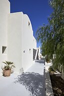 Adorno Oia