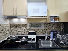 High-Tech Studio at Grass Residences -2 persons only, Quezon City