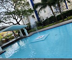 High-Tech Studio at Grass Residences -2 persons only, Quezon City