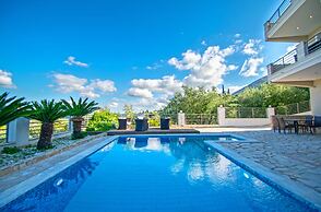 Artemis Oasis Villa