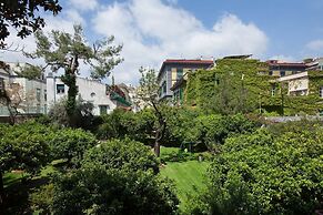 THE BELLINI HOUSE