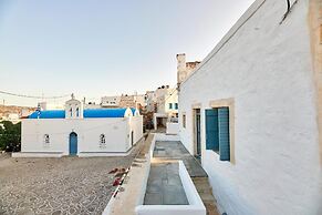 Kambos House