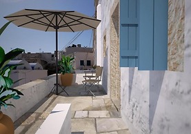 Kambos House