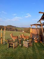 Luxury Safari Lodge Surrounded by Deer!! 'fallow'