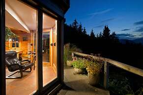 Chalet Podgorje With Pool