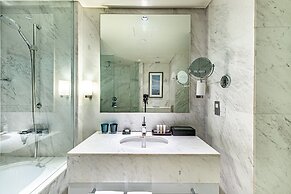 Spacious Studio Partial Burjview at The Address Dubai Mall