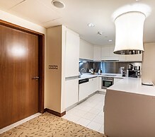 Spacious Studio Partial Burjview at The Address Dubai Mall