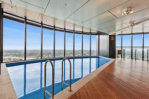 Hamptons Retreat on Level 77 Skytower
