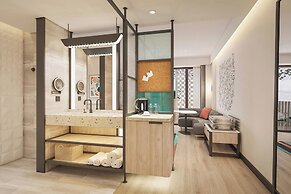 Aloft by Marriott Bali Kuta at Beachwalk