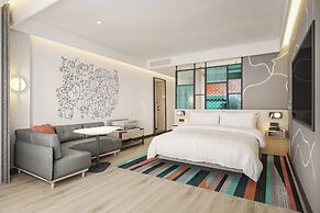 Aloft by Marriott Bali Kuta at Beachwalk