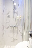 Royal Jade Boutique Hotel