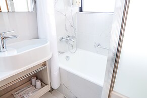 Royal Jade Boutique Hotel
